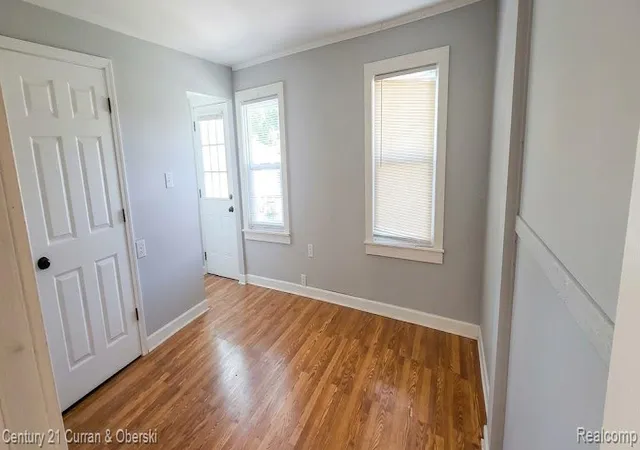 Photo 4 of Single family home for sale at 20535 Ridgemont Rd, Harper Woods, MI 48225 | MLS# 20261082452 | Listing updated on 2026-10-13