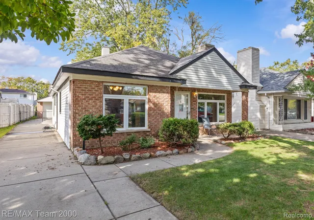 Photo 2 of Single family home for sale at 7411 N Vernon St, Dearborn Heights, MI 48127 | MLS# 20261082457 | Listing updated on 2026-10-13