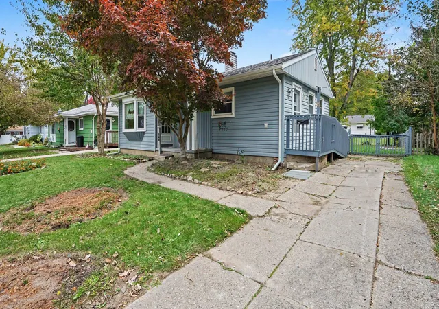 Photo 3 of Single family home for sale at 509 Wilkinson St, Chelsea, MI 48118 | MLS# 81026054253 | Listing updated on 2026-10-12