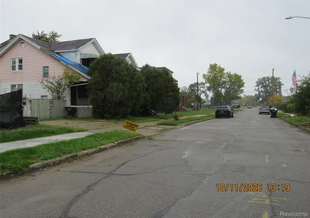 Listing Photo 1 - Condo for sale in building located at 1647 Monterey, Detroit, MI 48206 - Unit #
