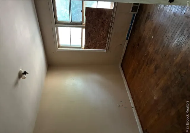 Listing Photo 5 - Condo for sale in building located at 3705 Oakman Blvd, Detroit, MI 48204 - Unit #10