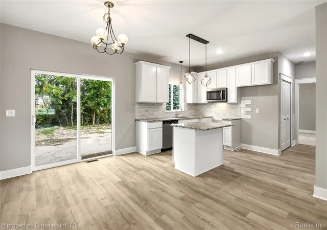 Photo 4 of Single family home for sale at 23265 Waterview Dr, New Boston, MI 48164 | MLS# 20261083061 | Listing updated on 2026-10-29