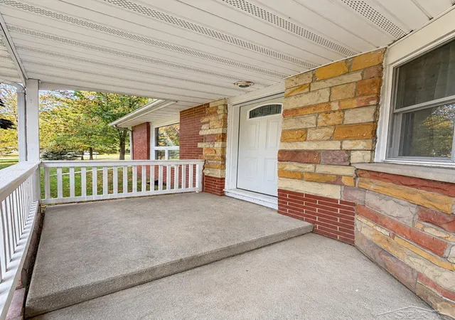 Photo 3 of Single family home for sale at 6031 Jade Ln, Bridgeport, MI 48722 | MLS# 61050224859 | Listing updated on 2026-10-30