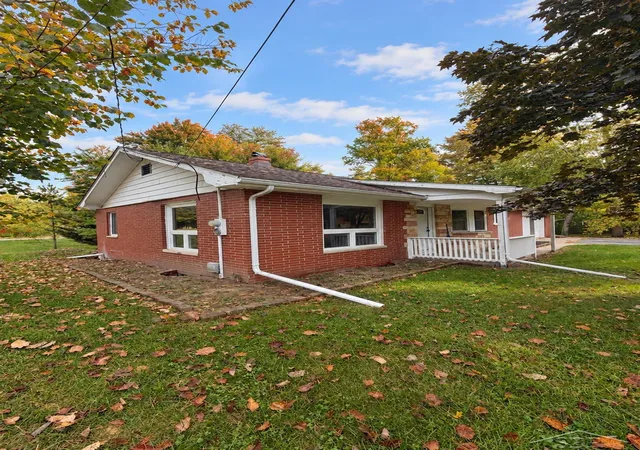 Photo 4 of Single family home for sale at 6031 Jade Ln, Bridgeport, MI 48722 | MLS# 61050224859 | Listing updated on 2026-10-30