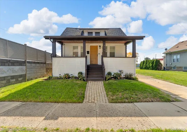 Photo 1 of Single family home for sale at 890 E Bennett Ave, Ferndale, MI 48220 | MLS# 20261083573 | Listing updated on 2026-10-27
