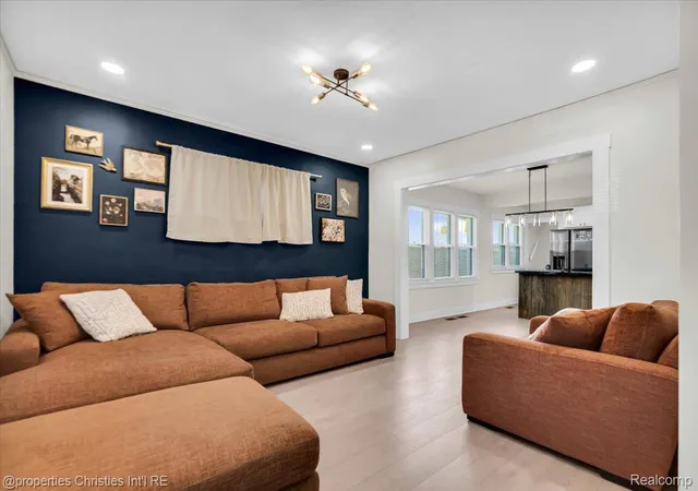 Photo 4 of Single family home for sale at 890 E Bennett Ave, Ferndale, MI 48220 | MLS# 20261083573 | Listing updated on 2026-10-27