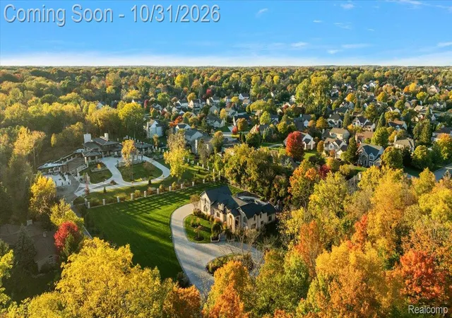 Photo 2 of Single family home for sale at 21365 Goldsmith St, Farmington Hills, MI 48335 | MLS# 20261083623 | Listing updated on 2026-10-31