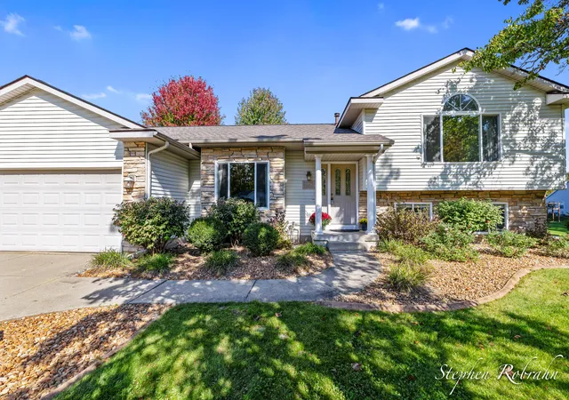 Photo 2 of Single family home for sale at 6645 Jousma Ct SE, Caledonia, MI 49316 | MLS# 65026054859 | Listing updated on 2026-10-30