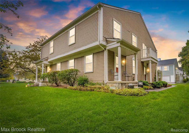 Listing Photo 1 - Condo for sale in building located at 387 Neptune Dr, Walled Lake, MI 48390