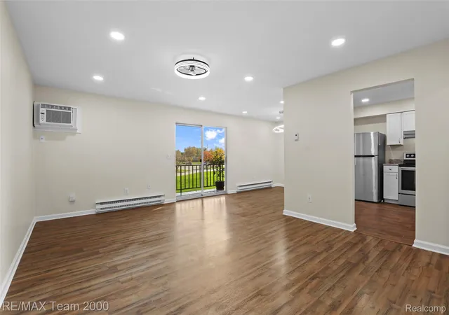 Listing Photo 5 - Condo for sale in building located at 7340 Woodview St, Westland, MI 48185