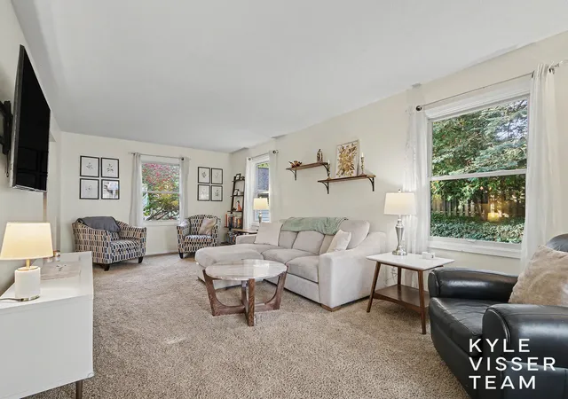 Photo 3 of Single family home for sale at 4320 Ludlow Dr SE, Grand Rapids, MI 49546 | MLS# 65026054942 | Listing updated on 2026-10-27