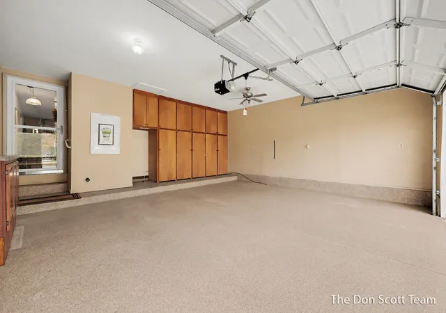 Listing Photo 5 - Condo for sale in building located at 221 Pippin Dr NW, Sparta, MI 49345