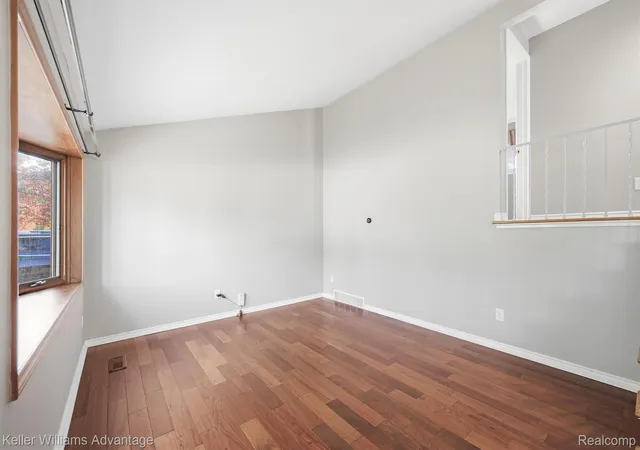 Photo 3 of Single family home for sale at 19861 Maplewood St, Livonia, MI 48152 | MLS# 20261083886 | Listing updated on 2026-10-29
