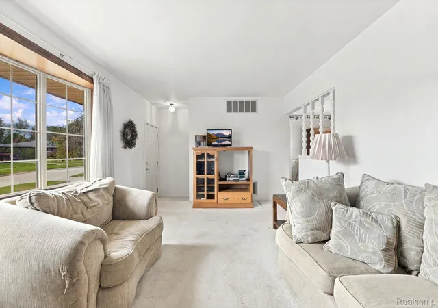 Photo 3 of Single family home for sale at 33956 Blackfoot St, Westland, MI 48185 | MLS# 20261083992 | Listing updated on 2026-10-29