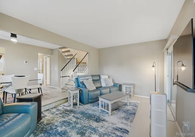 Photo 4 of Condo for sale at 1699 Brentwood Dr, Troy, MI 48098 | MLS# 20261084044 | Listing updated on 2026-10-25