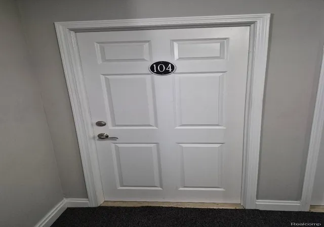 Listing Photo 2 - Condo for sale in building located at 6139 Orch Lake Rd, Detroit, MI 48324 - Unit #104
