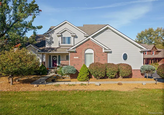 Photo 2 of Single family home for sale at 13552 Windmoor Dr, South Lyon, MI 48178 | MLS# 20261084066 | Listing updated on 2026-10-29