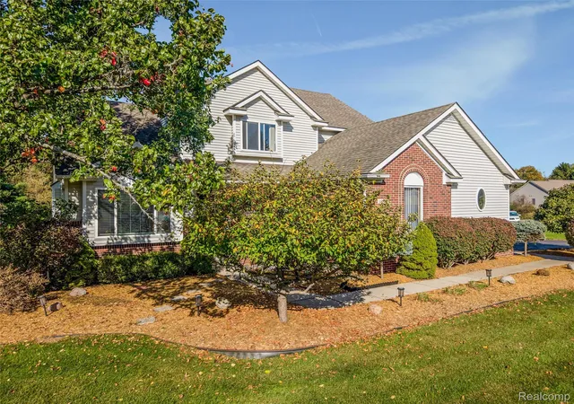 Photo 3 of Single family home for sale at 13552 Windmoor Dr, South Lyon, MI 48178 | MLS# 20261084066 | Listing updated on 2026-10-29