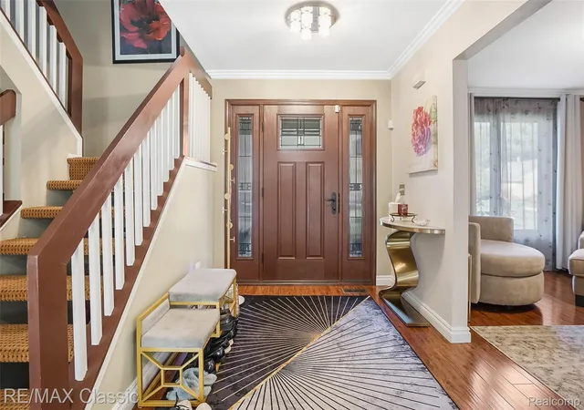 Listing Photo 1 - Condo for sale in building located at 29675 Vis Ct, Farmington Hills, MI 48331