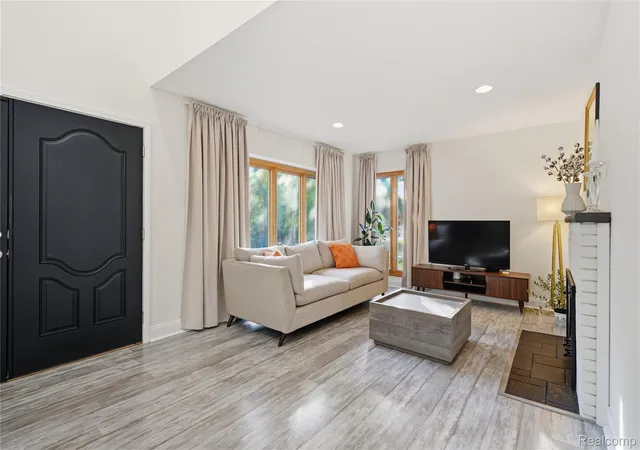 Photo 3 of Single family home for sale at 2110 Langham Dr, West Bloomfield, MI 48323 | MLS# 20261084514 | Listing updated on 2026-10-25