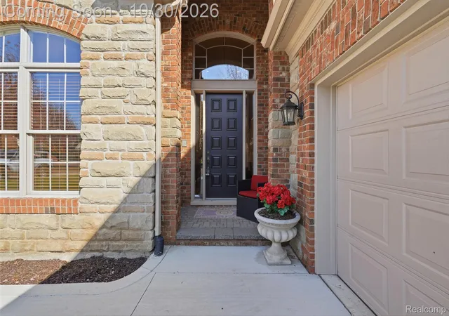 Photo 2 of Single family home for sale at 10721 Cliffview Dr, South Lyon, MI 48178 | MLS# 20261084643 | Listing updated on 2026-10-30