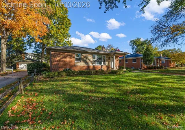 Photo 3 of Single family home for sale at 1481 Hazel St, Birmingham, MI 48009 | MLS# 20261084730 | Listing updated on 2026-10-30