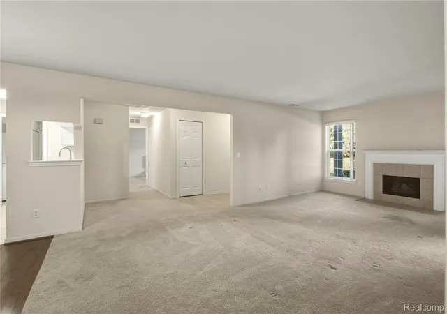 Listing Photo 1 - Condo for sale in building located at 3495 Tremonte Cir S, Rochester, MI 48383 - Unit #211
