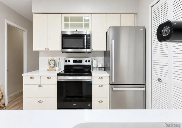 Listing Photo 1 - Condo for sale in building located at 24768 Olde Orch St, Novi, MI 48375