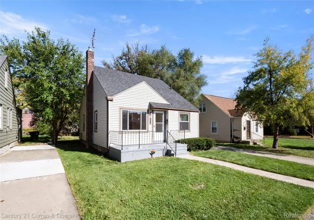 Photo 2 of Single family home for sale at 19757 Kingsville St, Harper Woods, MI 48225 | MLS# 20261085020 | Listing updated on 2026-10-29