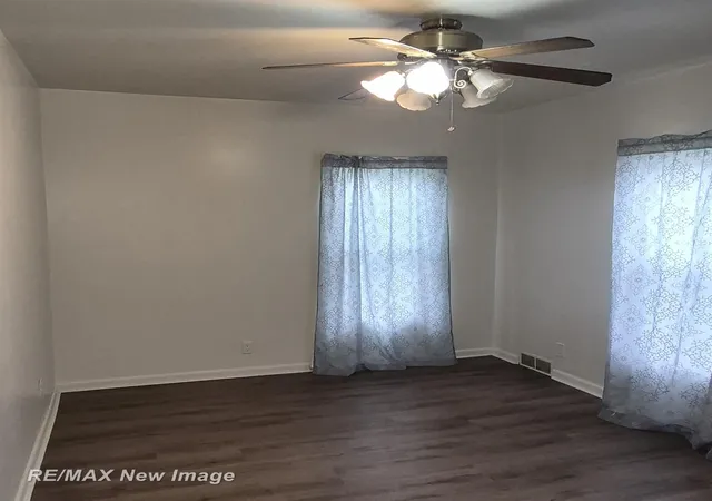 Photo 1 of Single family home for sale at 1441 Maine St, Saginaw, MI 48602 | MLS# 61050225417 | Listing updated on 2026-10-29