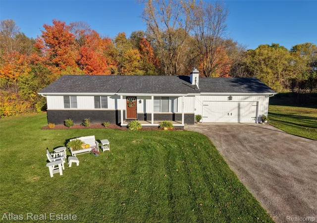 Photo 1 of Single family home for sale at 6427 Gale Rd, Atlas, MI 48411 | MLS# 20261085169 | Listing updated on 2026-10-29
