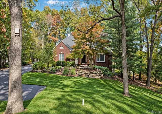 Photo 1 of Single family home for sale at 1721 Wood Trl, Oxford, MI 48371 | MLS# 20261085213 | Listing updated on 2026-10-30