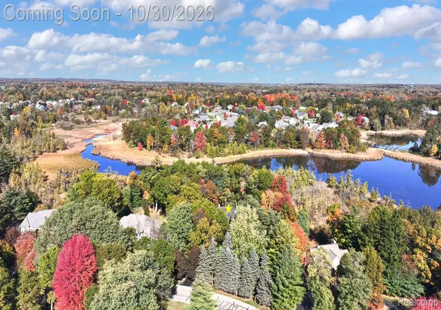 Photo 2 of Single family home for sale at 1721 Wood Trl, Oxford, MI 48371 | MLS# 20261085213 | Listing updated on 2026-10-30