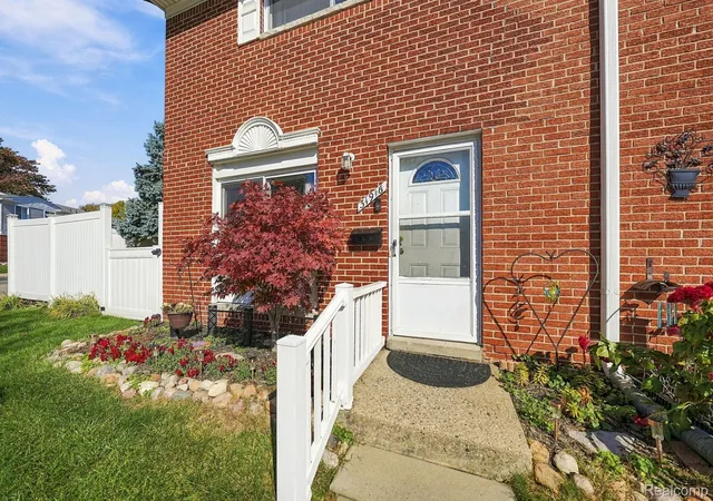 Photo 3 of Condo for sale at 31916 Williamsburg St, Boon, MI 48082 | MLS# 20261085242 | Listing updated on 2026-10-26