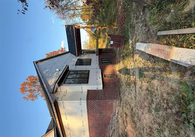 Photo 3 of Single family home for sale at 2904 Lost Crk Ct, Milford, MI 48381 | MLS# 20261085265 | Listing updated on 2026-10-29