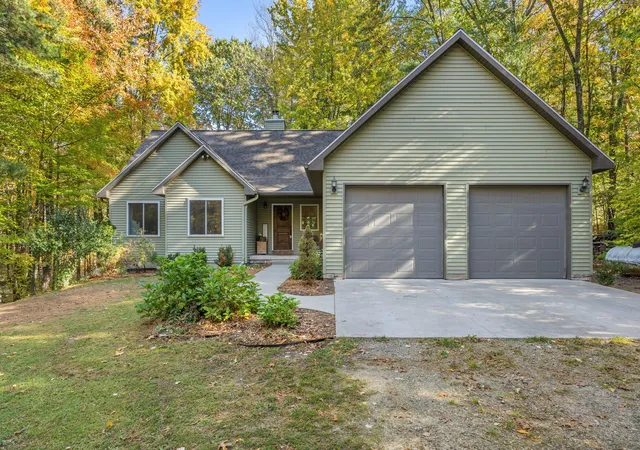Photo 1 of Single family home for sale at 10154 Connelley Ave NE, Greenville, MI 48838 | MLS# 65026055840 | Listing updated on 2026-10-28