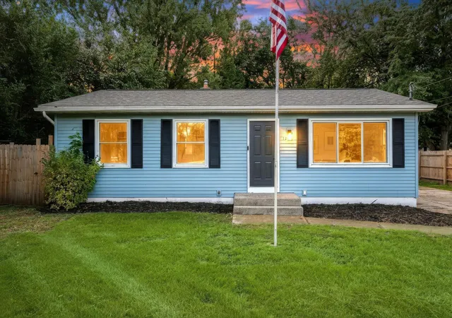 Photo 1 of Single family home for sale at 1224 Ecklund St NE, Grand Rapids, MI 49505 | MLS# 71026055852 | Listing updated on 2026-10-27