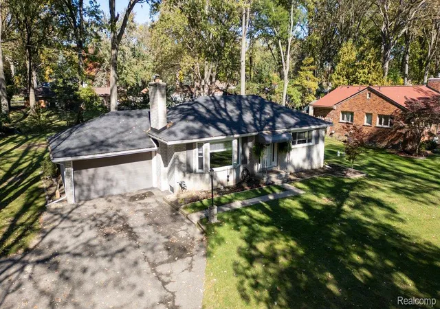 Photo 1 of Sale Pending at 31620 Vargo St, Livonia, MI 48152 | MLS# 20261085313 | Listing updated on 2026-10-25