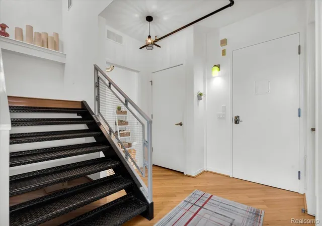 Listing Photo 1 - Condo for sale in building located at 614 S Troy St, Royal Oak, MI 48067 - Unit #203