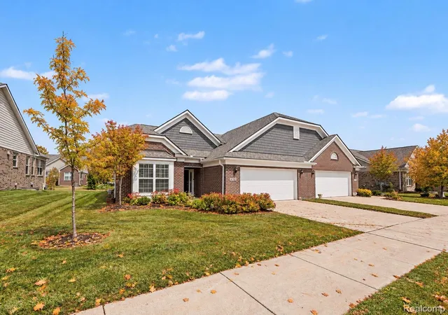 Listing Photo 2 - Condo for sale in building located at 48762 Rockview Rd, Novi, MI 48374