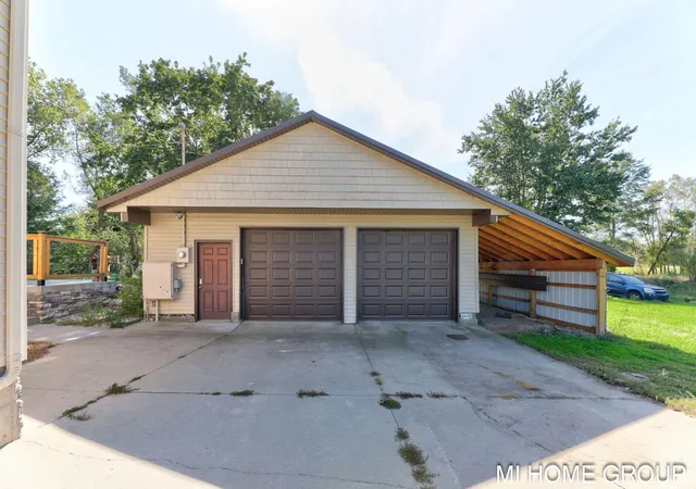 Photo 4 of Single family home for sale at 11774 Tyler St, Holland, MI 49424 | MLS# 71026055939 | Listing updated on 2026-10-29