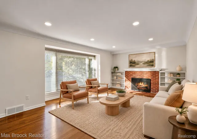 Photo 1 of Single family home for sale at 4428 N Verona Cir, Royal Oak, MI 48073 | MLS# 20261085423 | Listing updated on 2026-10-28