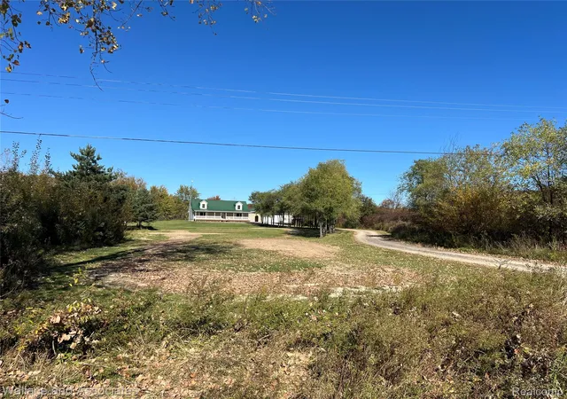 Photo 1 of Single family home for sale at 5393 Sheridan Line Rd, Croswell, MI 48422 | MLS# 20261085432 | Listing updated on 2026-10-26