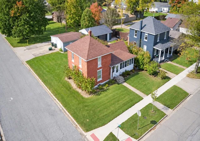 Photo 3 of Single family home for sale at 616 Magnolia St, Three Oaks, MI 49128 | MLS# 69026055985 | Listing updated on 2026-10-29