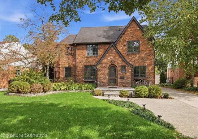 Photo 1 of Single family home for sale at 431 Westchester Way, Birmingham City Oakland, MI 48009 | MLS# 20261085472 | Listing updated on 2026-10-29