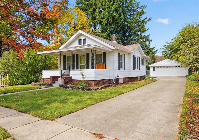 Photo 1 of Sale Pending at 225 Roland St, Belleville, MI 48111 | MLS# 20261085512 | Listing updated on 2026-10-26
