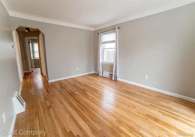 Photo 1 of Single family home for sale at 3303 Cummings Ave, Royal Oak, MI 48073 | MLS# 20261085532 | Listing updated on 2026-10-27