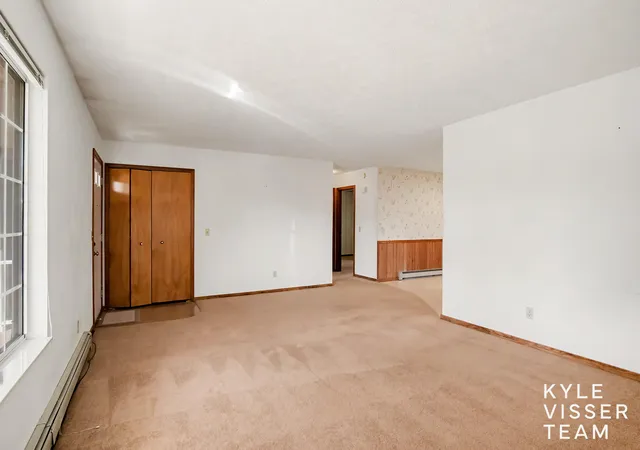 Photo 2 of Condo for sale at 211 York View Pl NW, Comstock Park, MI 49321 | MLS# 65026056032 | Listing updated on 2026-10-27