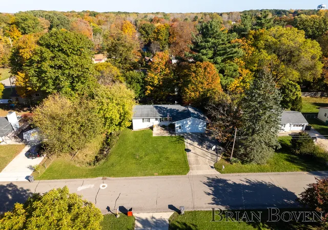 Photo 2 of Single family home for sale at 1568 Gridley Ave NW, Grand Rapids, MI 49534 | MLS# 65026056087 | Listing updated on 2026-10-28