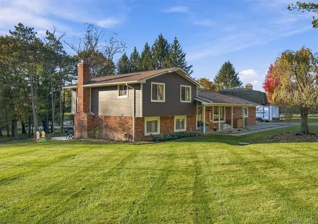 Photo 1 of Single family home for sale at 8665 Tindall Rd, Davisburg, MI 48350 | MLS# 20261085628 | Listing updated on 2026-10-29